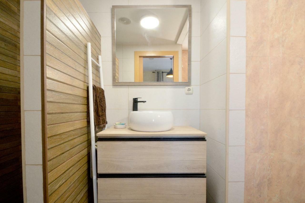 Ferienwohnung Moderno Apartamento Frente A La Playa Y El Centro Almería Exterior foto